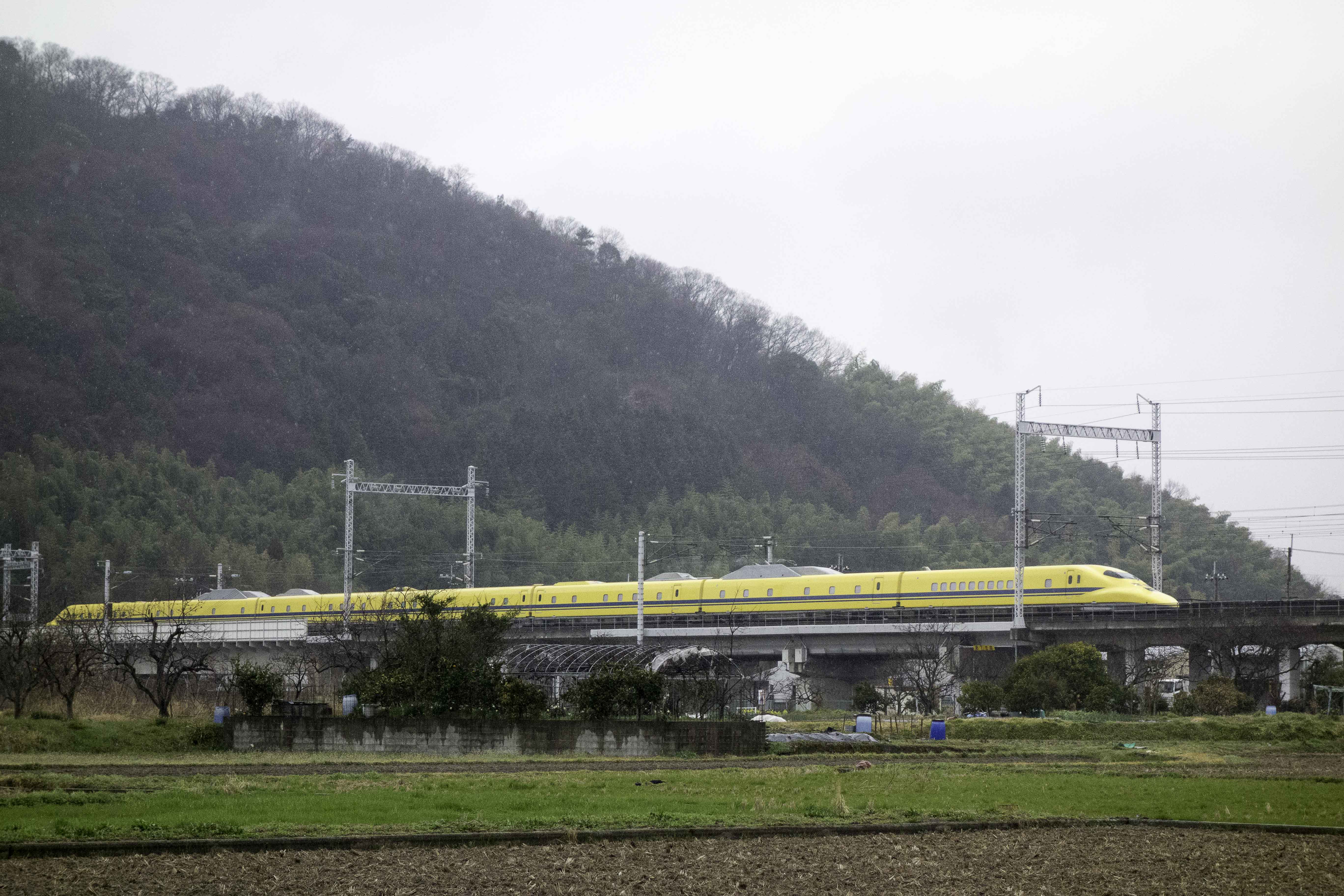 雨の日の新幹線撮影は最高のシャッターチャンス