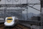 汚れが目立つハローキティ新幹線
