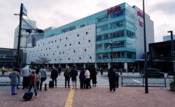 今シーズン初のコートを着た