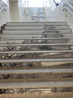 姫路駅前の階段